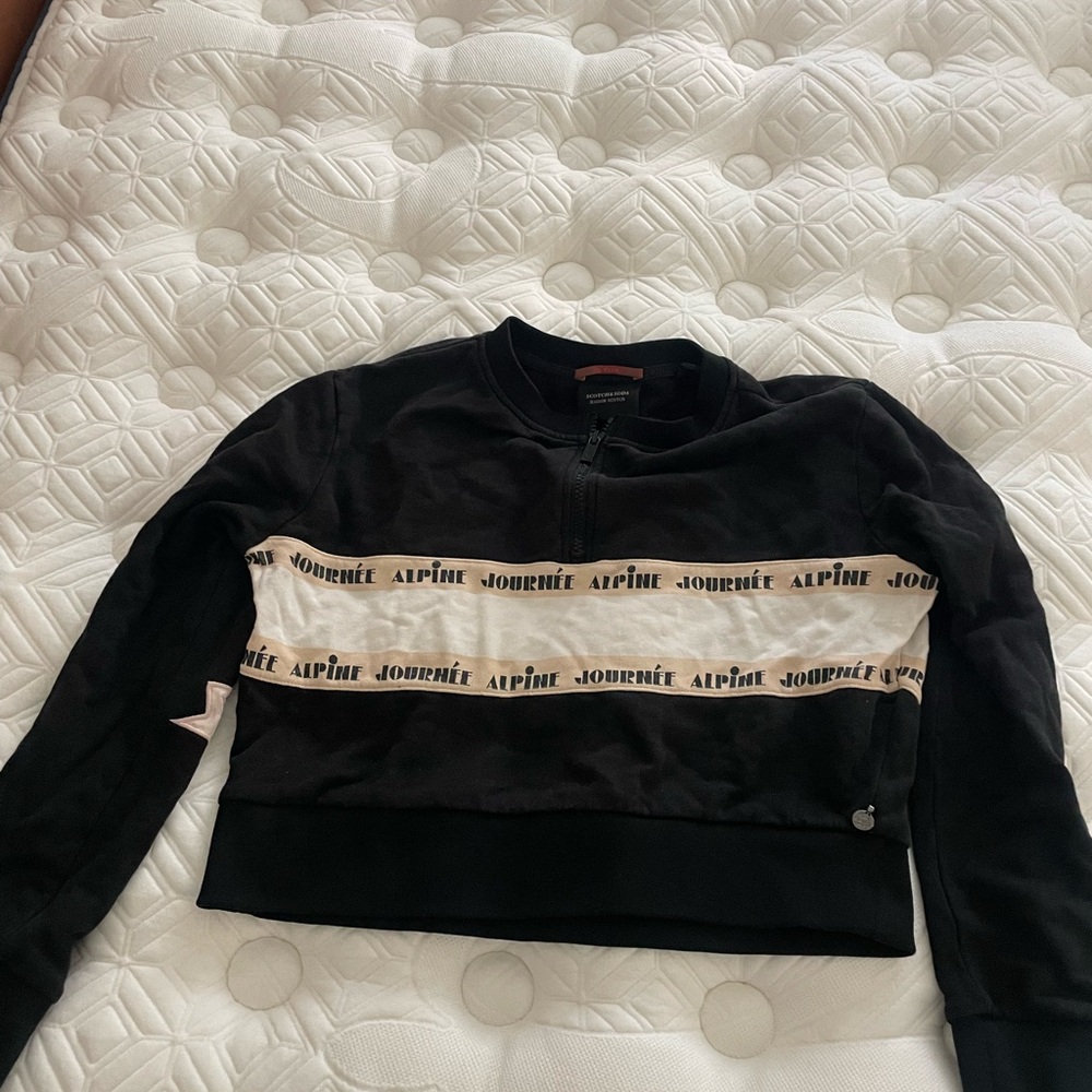 Scotch & Soda apres ski Black and Cream Sweatshirt with shoulder patches